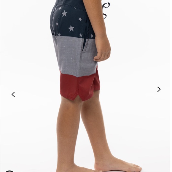 Travis Mathew Boys Board Shorts - Picture 8 of 8